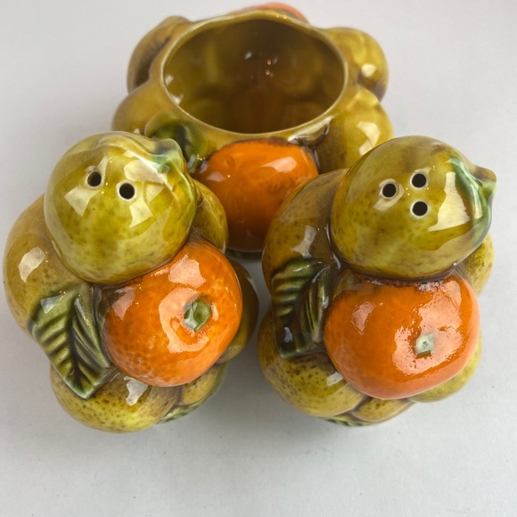 VTG Ceramic Kitschy Salt & Pepper Set w/ Jam Jar - Picture 6 of 6